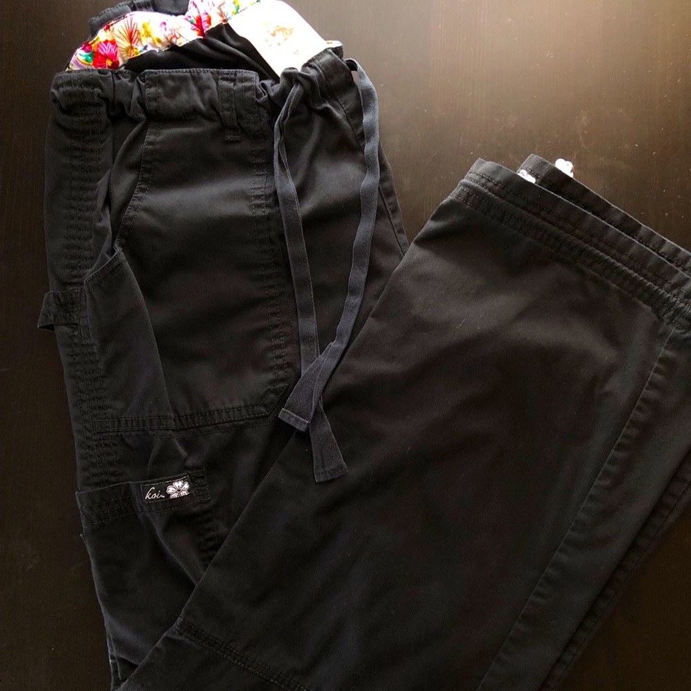 koi Scrub Lindsey Cargo pants Black Size medium